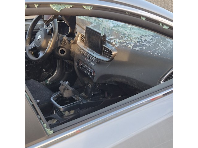 Personenauto/schadeauto, kia, ceed - afbeelding 17 van  20