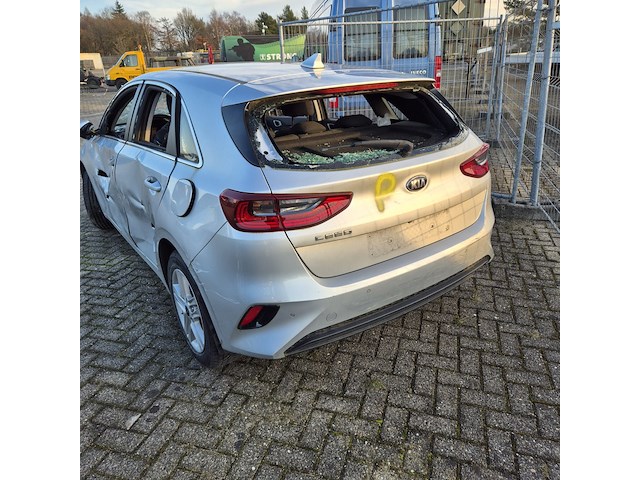 Personenauto/schadeauto, kia, ceed - afbeelding 18 van  20