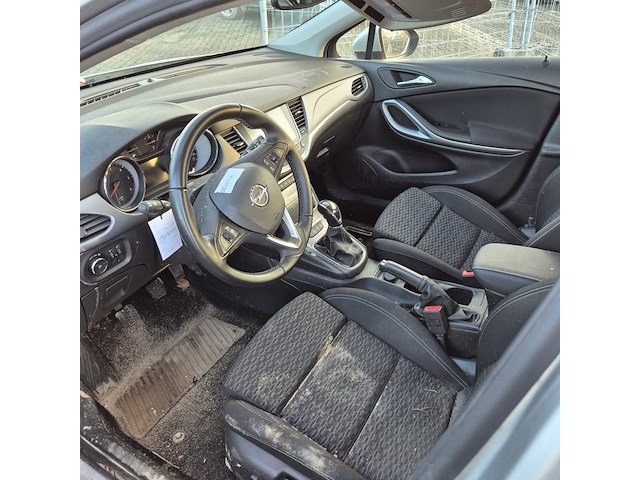 Personenauto/schadeauto, opel, astra - afbeelding 2 van  18