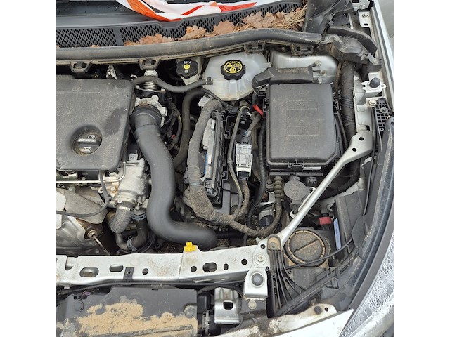 Personenauto/schadeauto, opel, astra - afbeelding 9 van  18