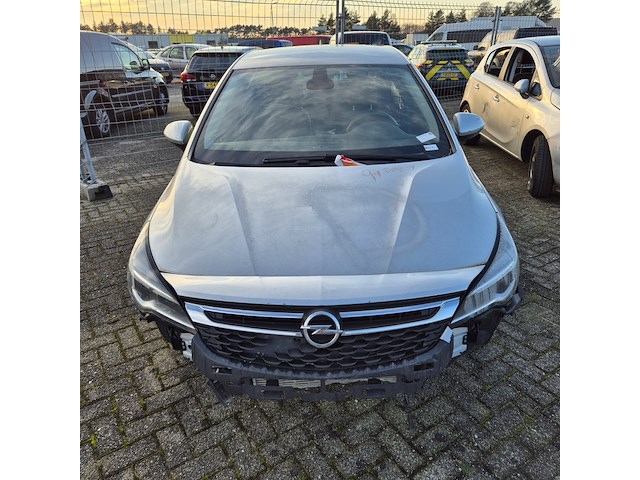 Personenauto/schadeauto, opel, astra - afbeelding 11 van  18