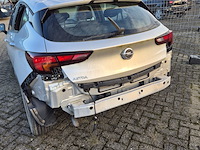 Personenauto/schadeauto, opel, astra - afbeelding 15 van  18