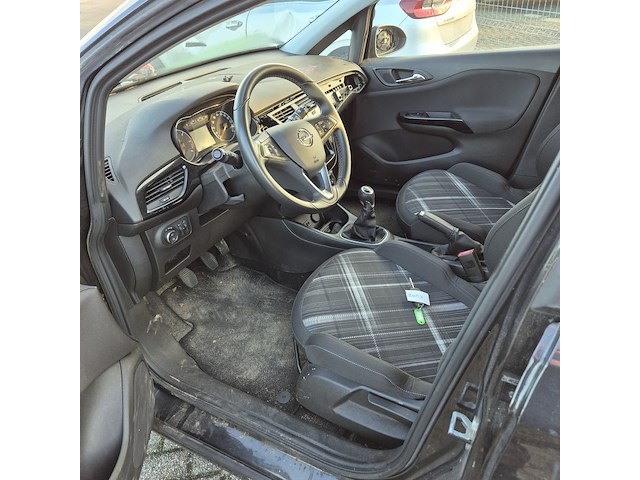 Personenauto/schadeauto, opel, corsa - afbeelding 2 van  18