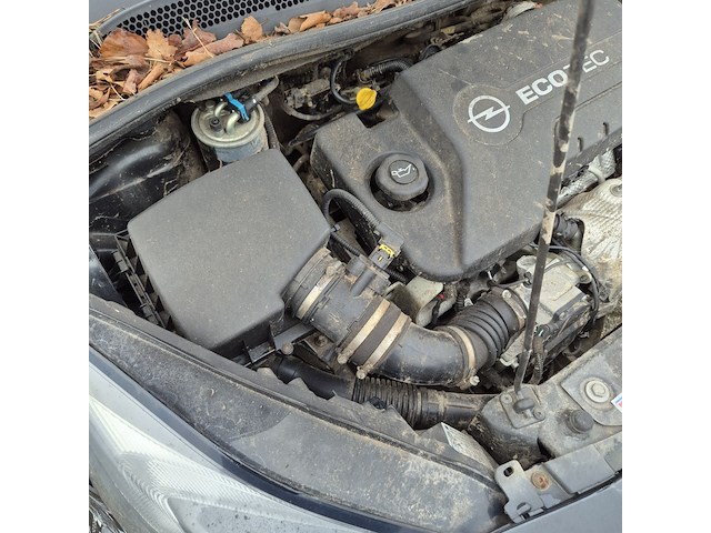 Personenauto/schadeauto, opel, corsa - afbeelding 8 van  18