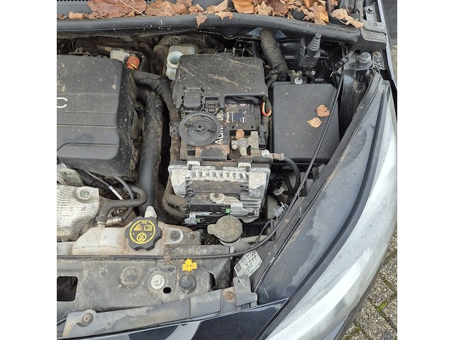 Personenauto/schadeauto, opel, corsa - afbeelding 10 van  18