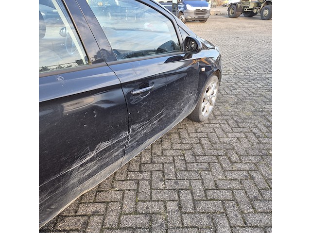 Personenauto/schadeauto, opel, corsa - afbeelding 14 van  18