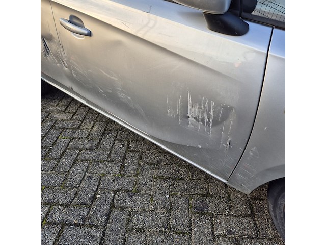 Personenauto/schadeauto, opel, corsa - afbeelding 14 van  18
