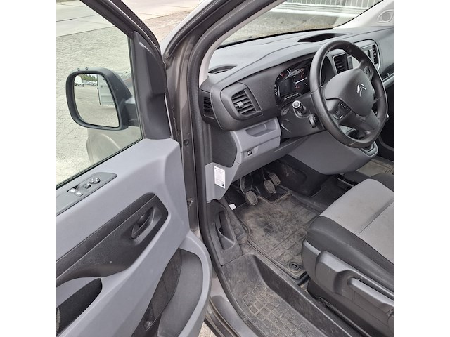 Personenbus, citroën, jumpy spacetourer - afbeelding 2 van  42