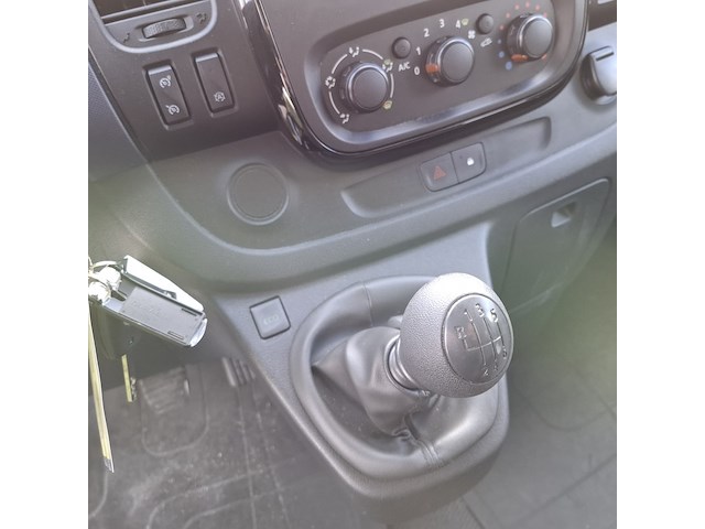 Personenbus, opel, vivaro - afbeelding 25 van  48