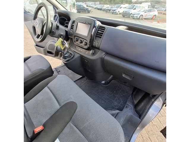 Personenbus, opel, vivaro - afbeelding 35 van  48