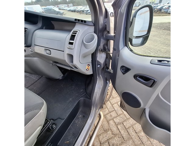 Personenbus, opel, vivaro - afbeelding 33 van  48