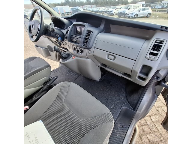 Personenbus, opel, vivaro - afbeelding 35 van  48