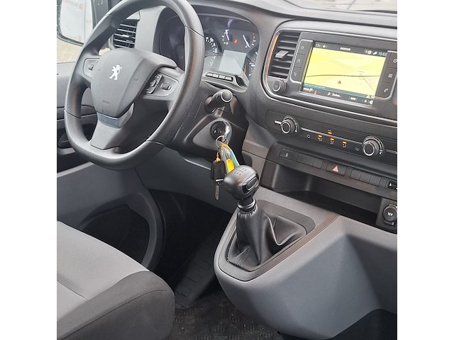 Personenbus, peugeot, expert traveller - afbeelding 30 van  43