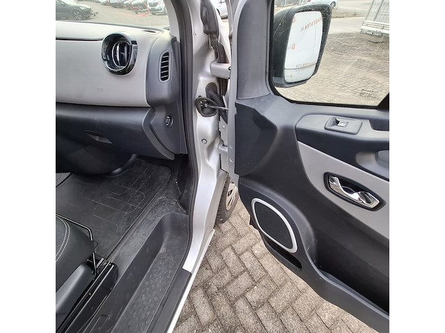 Personenbus, renault, trafic - afbeelding 32 van  44