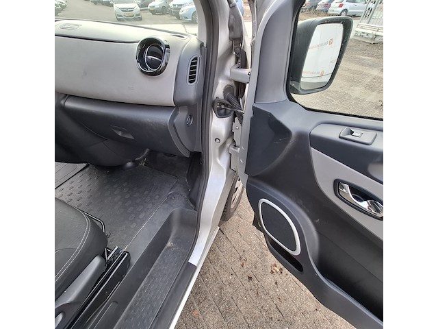 Personenbus, renault, trafic - afbeelding 33 van  45