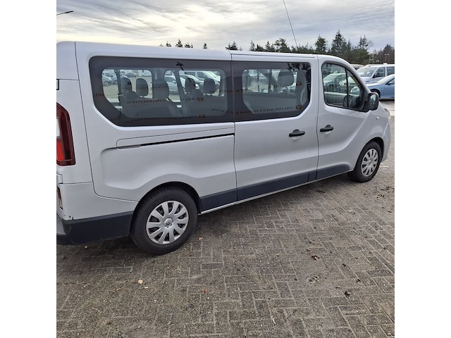 Personenbus, renault, trafic - afbeelding 41 van  45