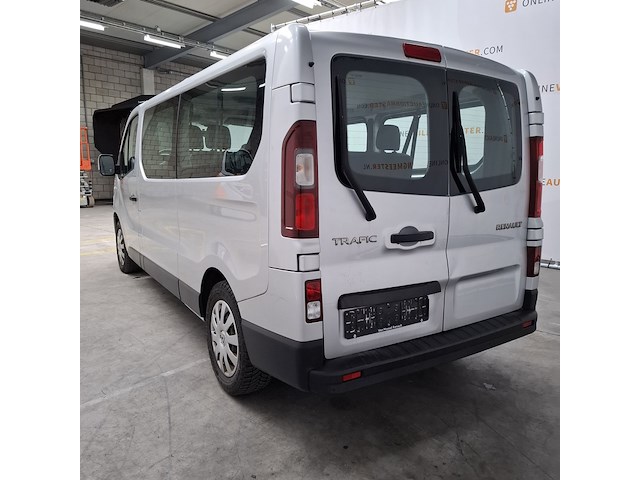 Personenbus, renault, trafic - afbeelding 28 van  30