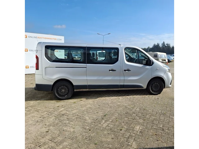Personenbus, renault, trafic - afbeelding 34 van  75