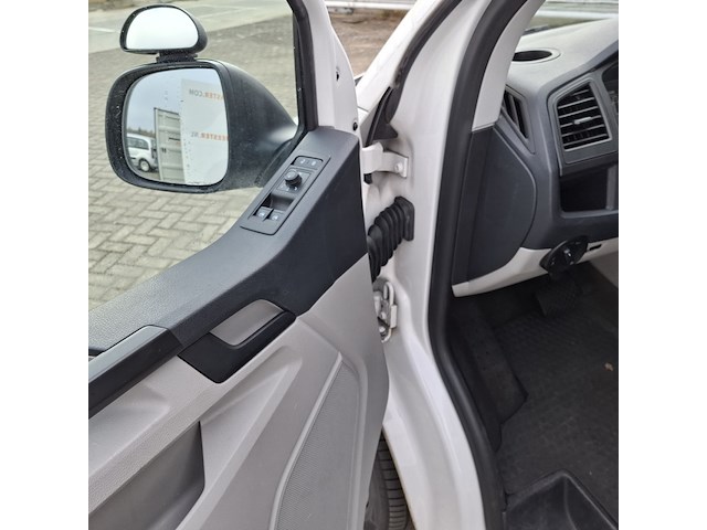 Personenbus, volkswagen, transporter 4 motion - afbeelding 16 van  43