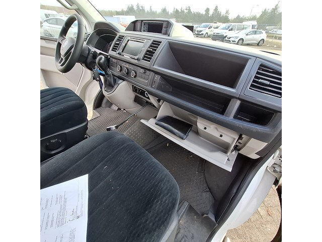 Personenbus, volkswagen, transporter 4 motion - afbeelding 35 van  43