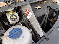 Personenbus, volkswagen, transporter - afbeelding 11 van  48