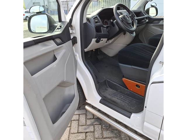 Personenbus, volkswagen, transporter - afbeelding 15 van  48