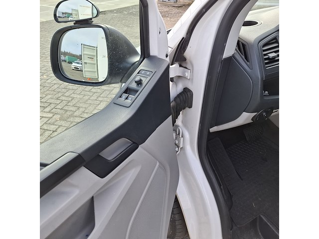 Personenbus, volkswagen, transporter - afbeelding 16 van  48