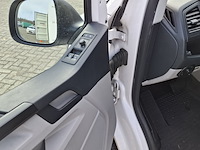 Personenbus, volkswagen, transporter - afbeelding 16 van  48