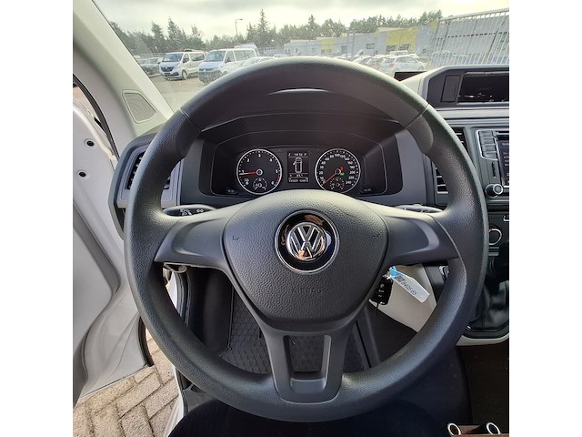 Personenbus, volkswagen, transporter - afbeelding 18 van  48