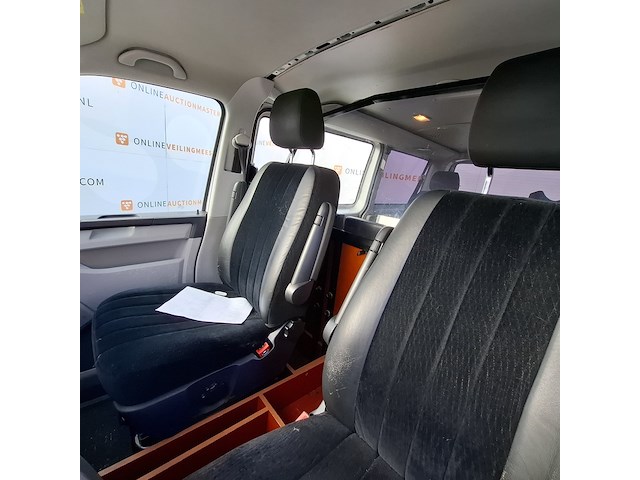 Personenbus, volkswagen, transporter - afbeelding 25 van  48