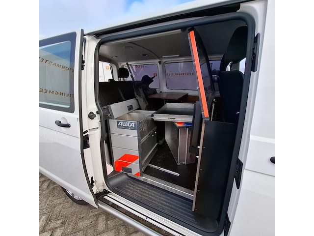 Personenbus, volkswagen, transporter - afbeelding 29 van  48