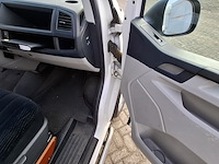 Personenbus, volkswagen, transporter - afbeelding 33 van  48