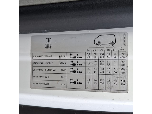 Personenbus, volkswagen, transporter - afbeelding 38 van  48