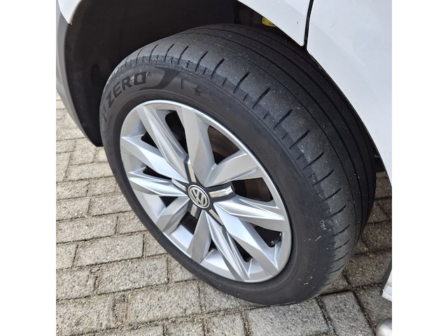 Personenbus, volkswagen, transporter - afbeelding 48 van  48