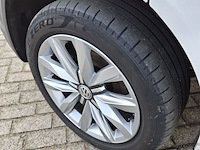 Personenbus, volkswagen, transporter - afbeelding 48 van  48