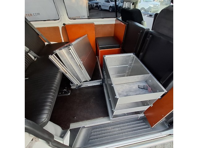 Personenbus, volkswagen, transporter - afbeelding 31 van  51