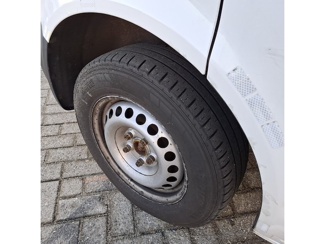 Personenbus, volkswagen, transporter - afbeelding 51 van  51