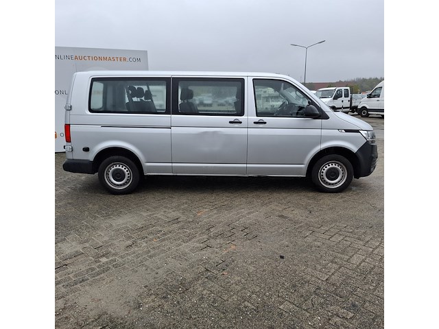 Personenbus, volkswagen, transporter - afbeelding 28 van  33