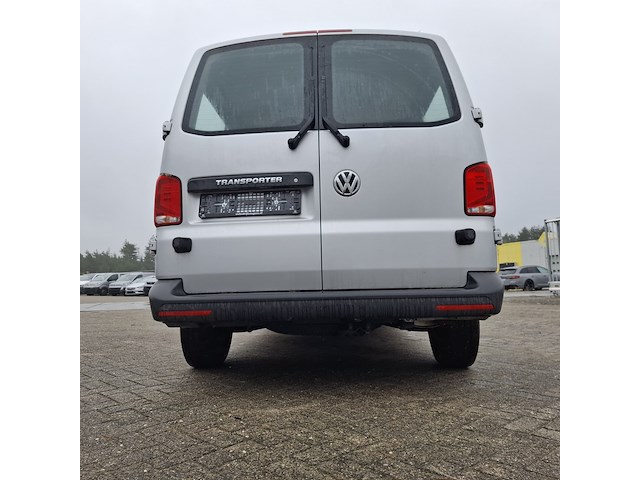 Personenbus, volkswagen, transporter - afbeelding 31 van  33