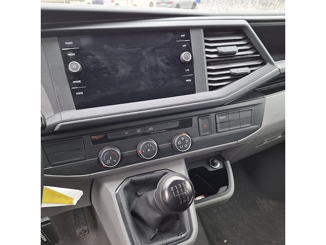 Personenbus, volkswagen, transporter - afbeelding 13 van  33