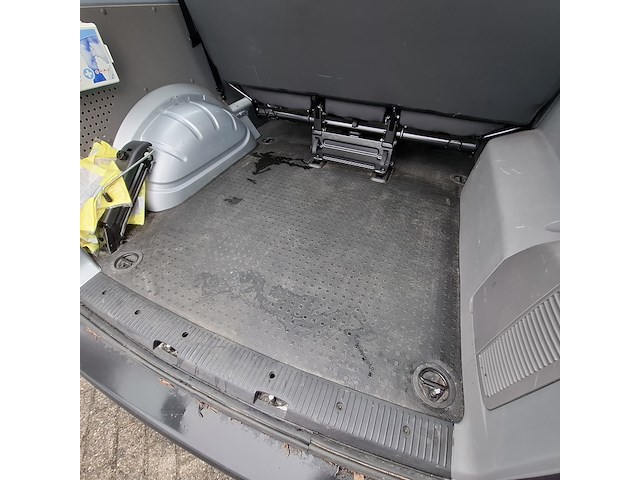 Personenbus, volkswagen, transporter - afbeelding 18 van  33