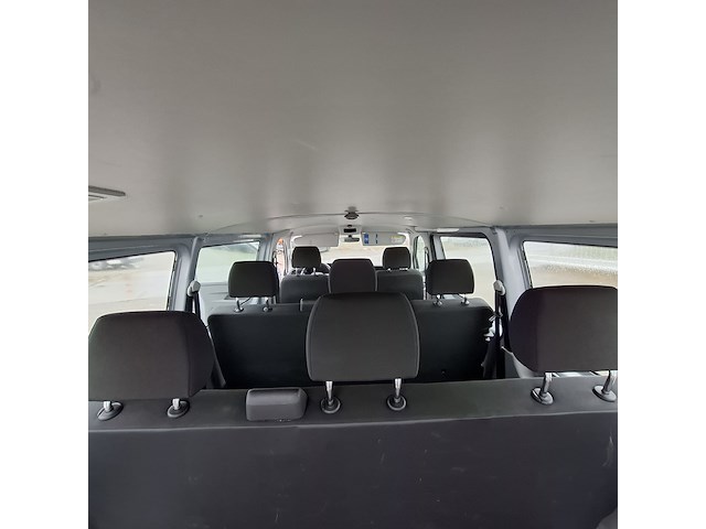 Personenbus, volkswagen, transporter - afbeelding 19 van  33