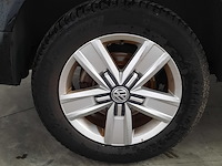 Personenbus, volkswagen, transporter - afbeelding 2 van  42