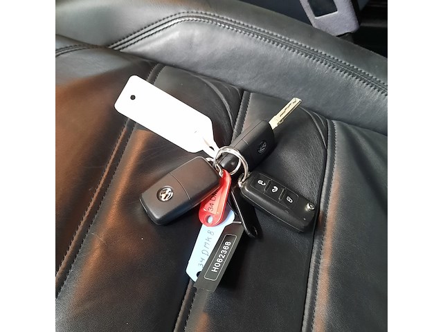 Personenbus, volkswagen, transporter - afbeelding 16 van  42