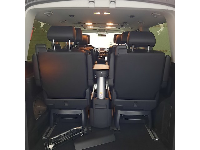 Personenbus, volkswagen, transporter - afbeelding 31 van  42