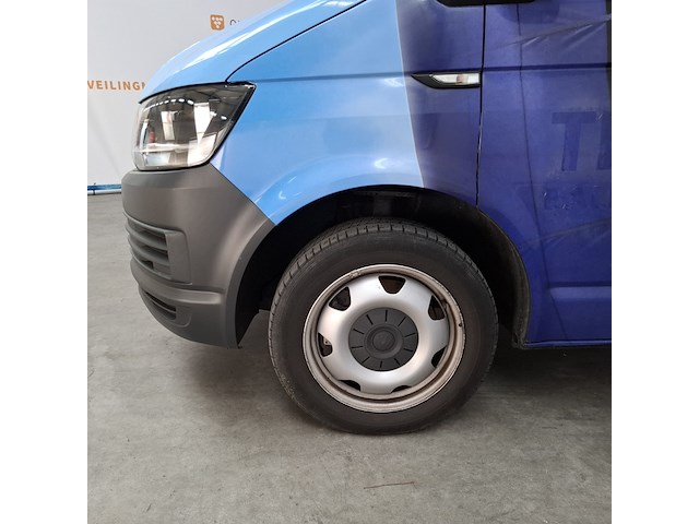 Personenbus, volkswagen, transporter - afbeelding 4 van  53