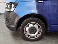 Personenbus, volkswagen, transporter - afbeelding 4 van  53