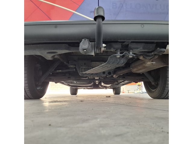 Personenbus, volkswagen, transporter - afbeelding 7 van  53