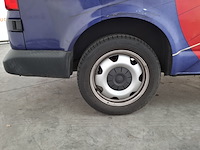 Personenbus, volkswagen, transporter - afbeelding 8 van  53