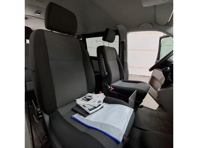 Personenbus, volkswagen, transporter - afbeelding 37 van  53